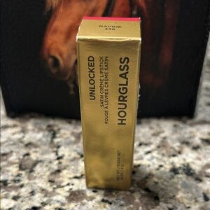 Hourglass Unlocked Satin Crème Lipstick in Ravine Red